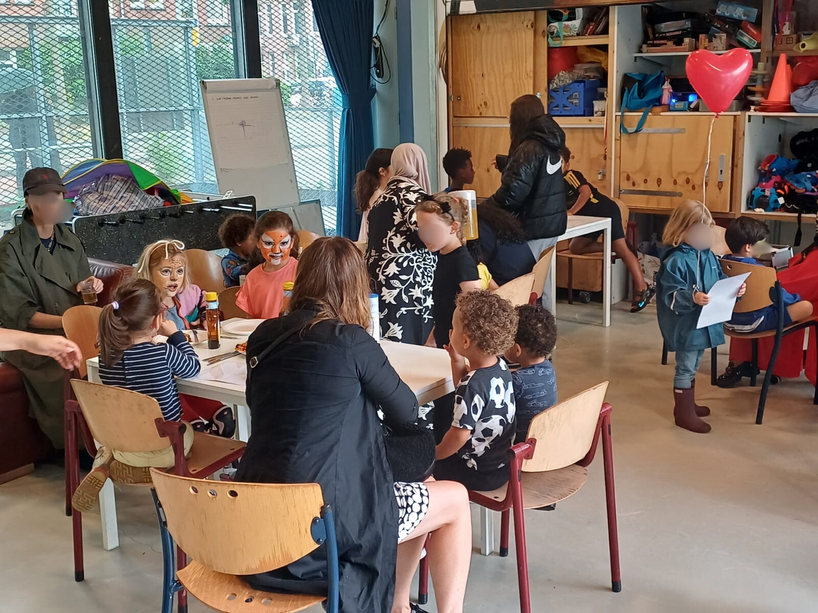 Buurtfeest van Beuningenplein ondanks regen zeer geslaagd!
