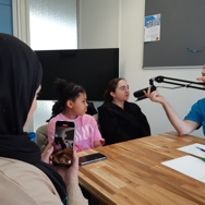 Kinderwijkraad Kanaleneiland- Transwijk presenteren podcast & nieuwsbrief